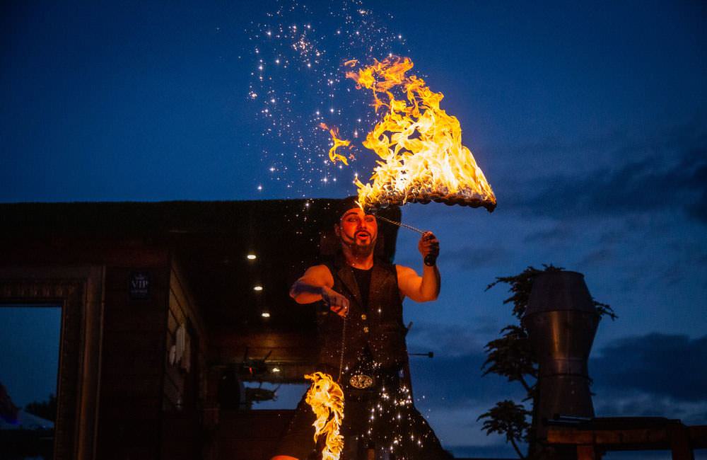 feuershow-ruegen-erwin-flammenmeer-festival-2023 | Inselzeitung Rügen